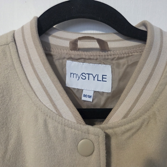Varsity Ladies Beige & Cream 'My Style' Jacket - Picture 7 of 9